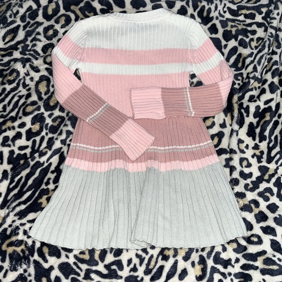 Dress - Picture 3 of 5